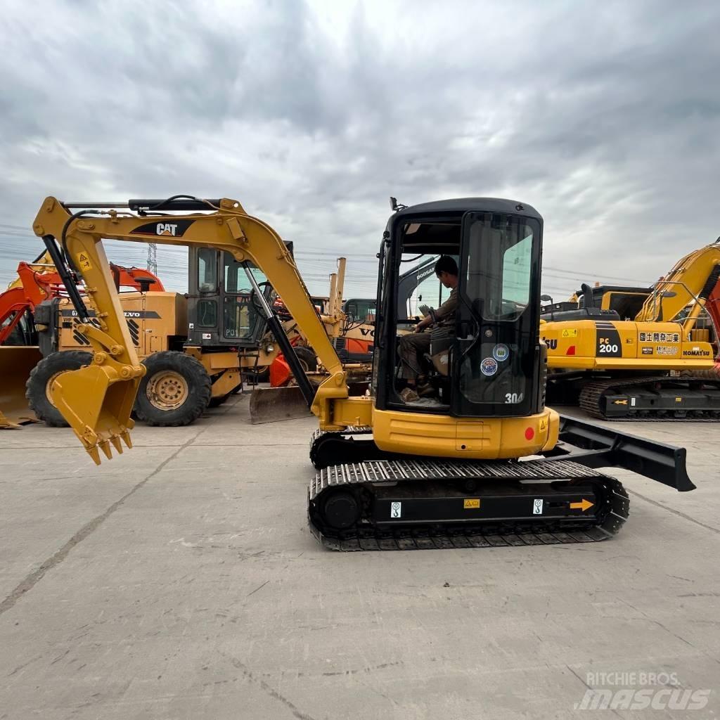 CAT 304 Vikšriniai ekskavatoriai