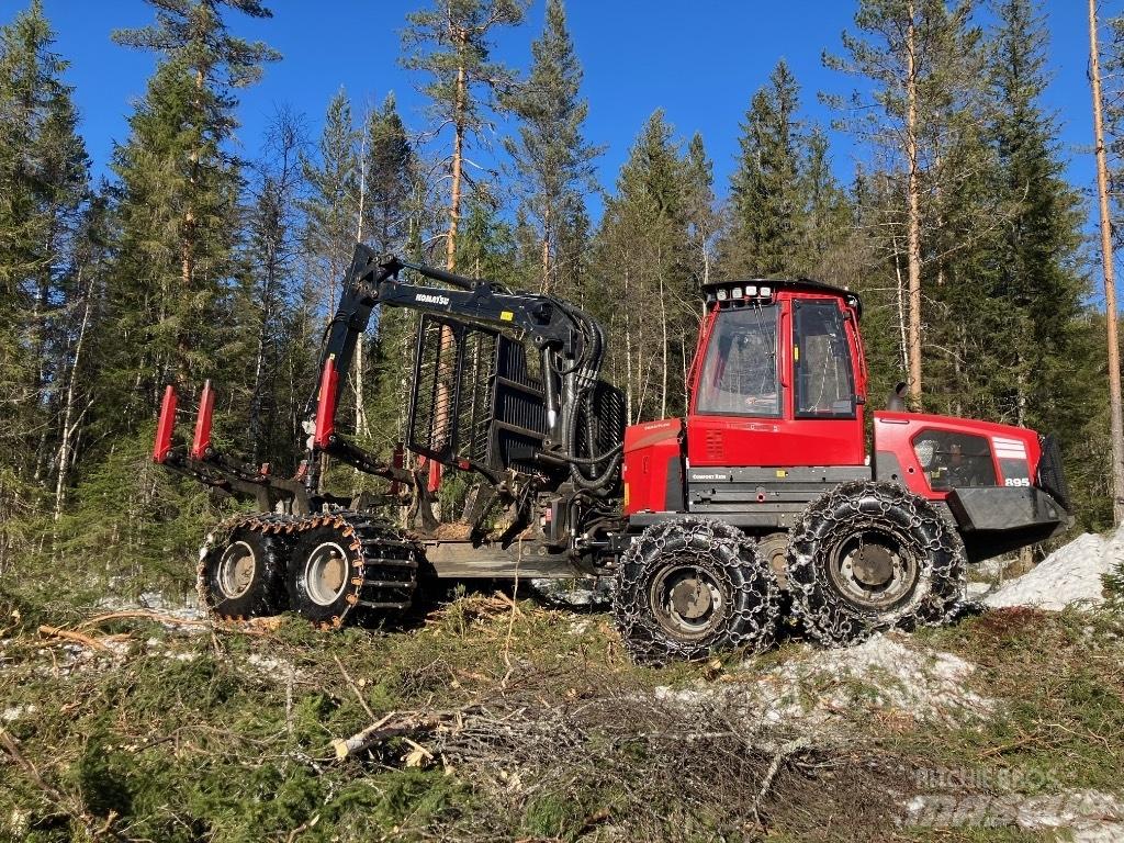 Komatsu 895 Naudoti miškovežiai (Forvarderiai)