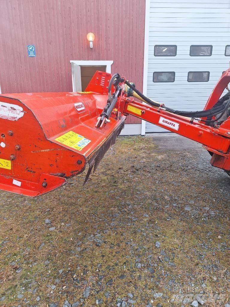 Maschio Giraffa 210 Ganyklų šienapjovės / rėžtuvės