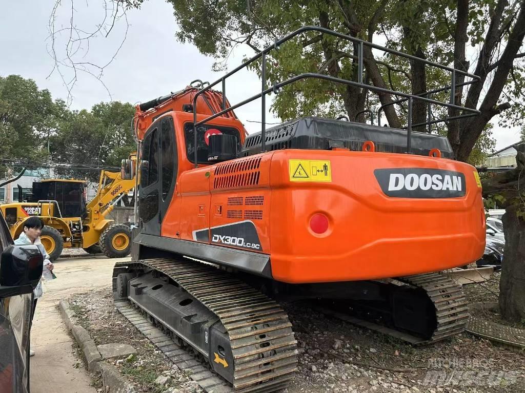 Doosan DX300LC-9c Vikšriniai ekskavatoriai