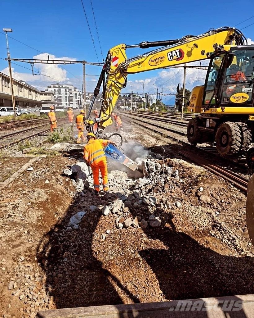 CAT 323 Rail Specialūs ekskavatoriai