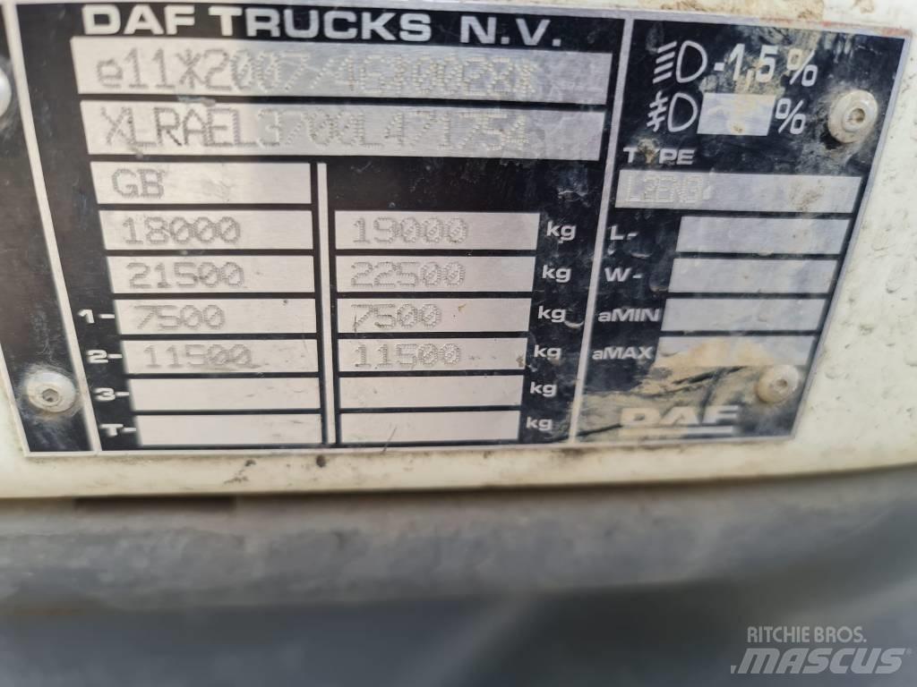 DAF LF 260 Savivarčių priekabų vilkikai