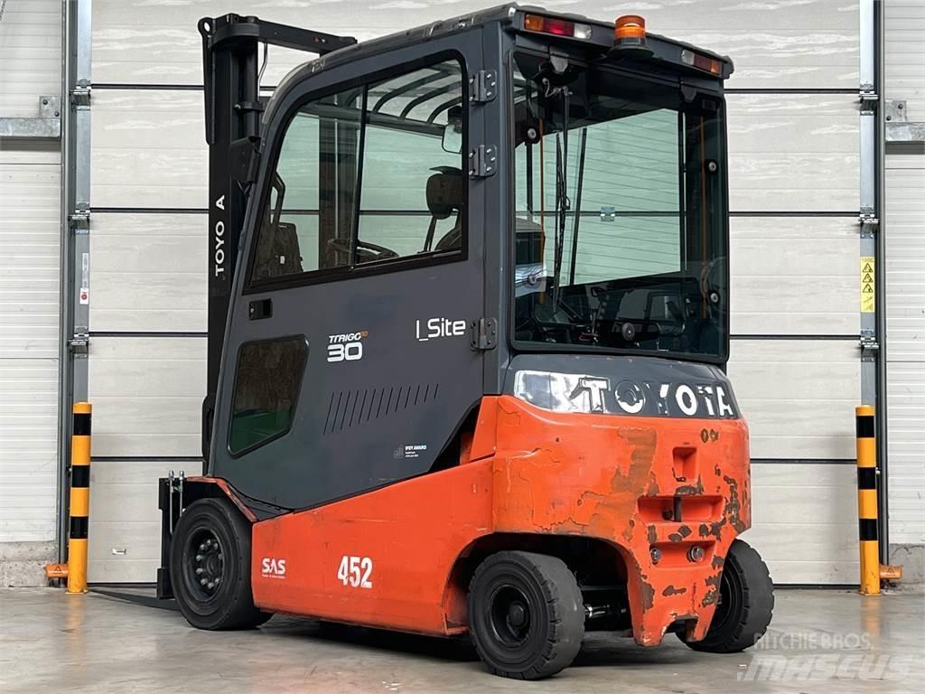Toyota 8FBMT30 Elektriniai šakiniai krautuvai