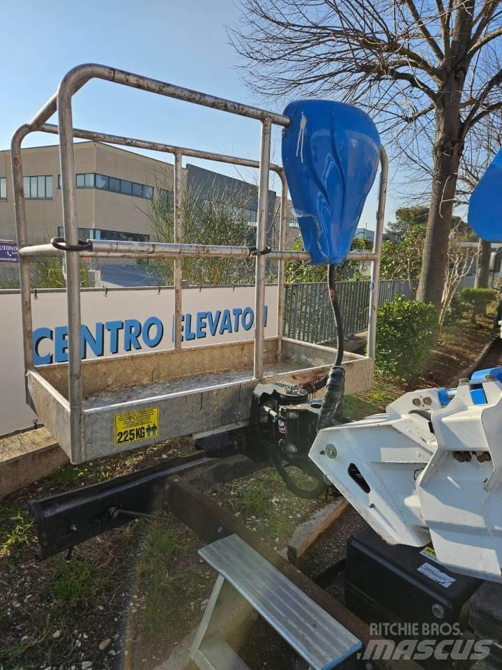 Socage 20D Ant vilkikų montuojamos kėlimo platformos
