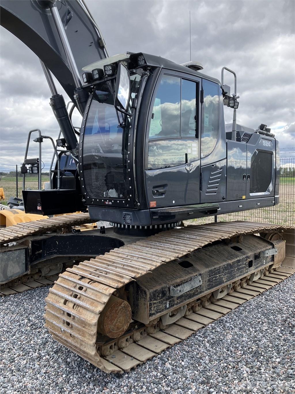 Liebherr R924 Vikšriniai ekskavatoriai