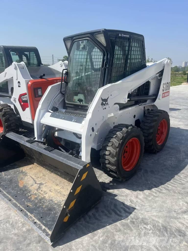 Bobcat S 160 Krautuvai su šoniniu pasukimu