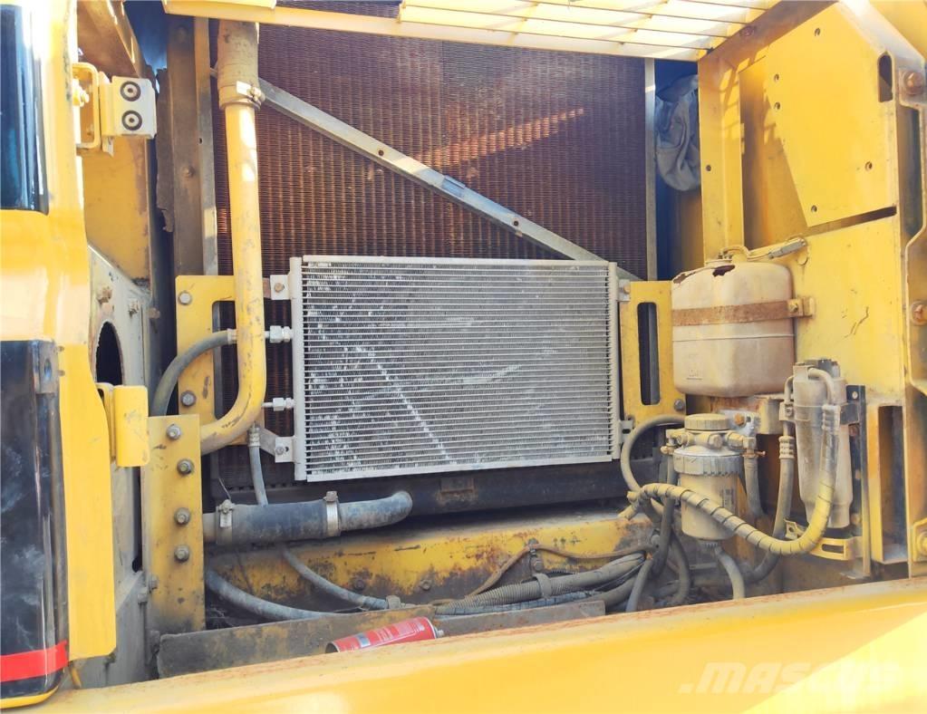 CAT 325BL Vikšriniai ekskavatoriai