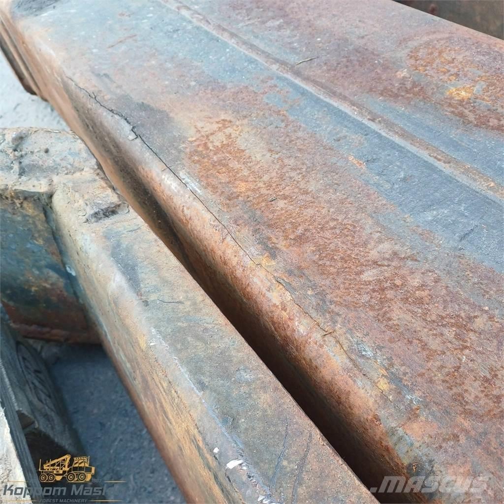 Loglift 111 Medienos transportavimo mašinų kranai