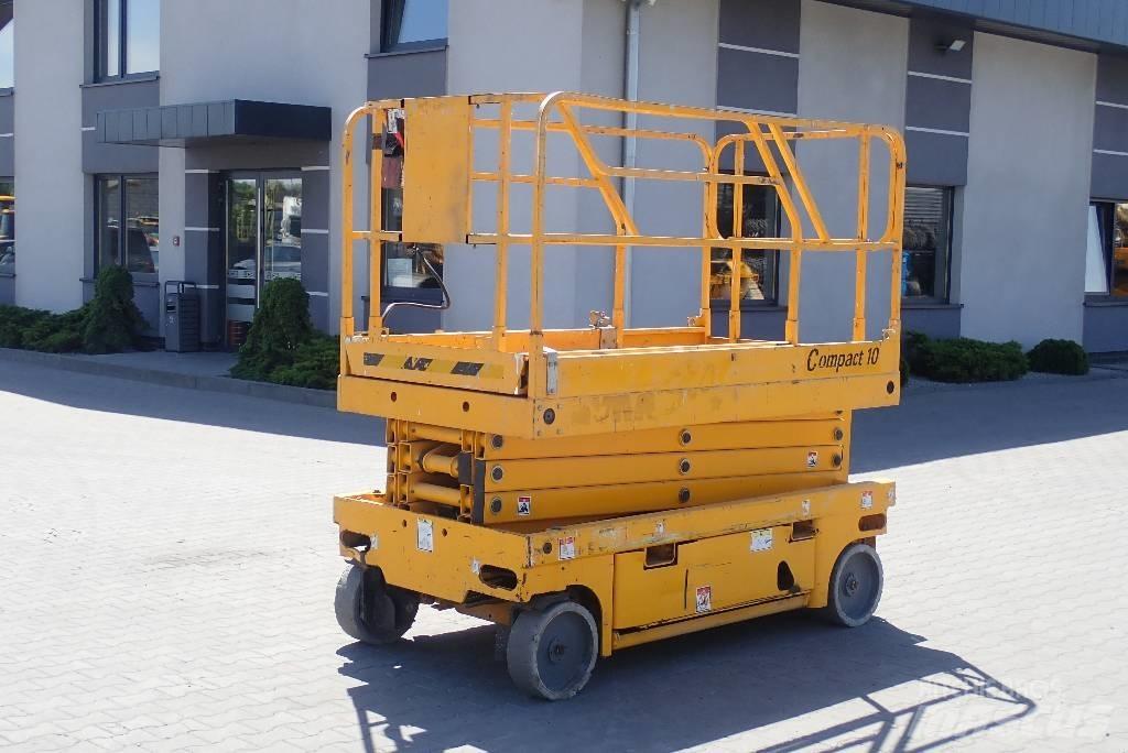 Haulotte Compact 10 Žirkliniai keltuvai