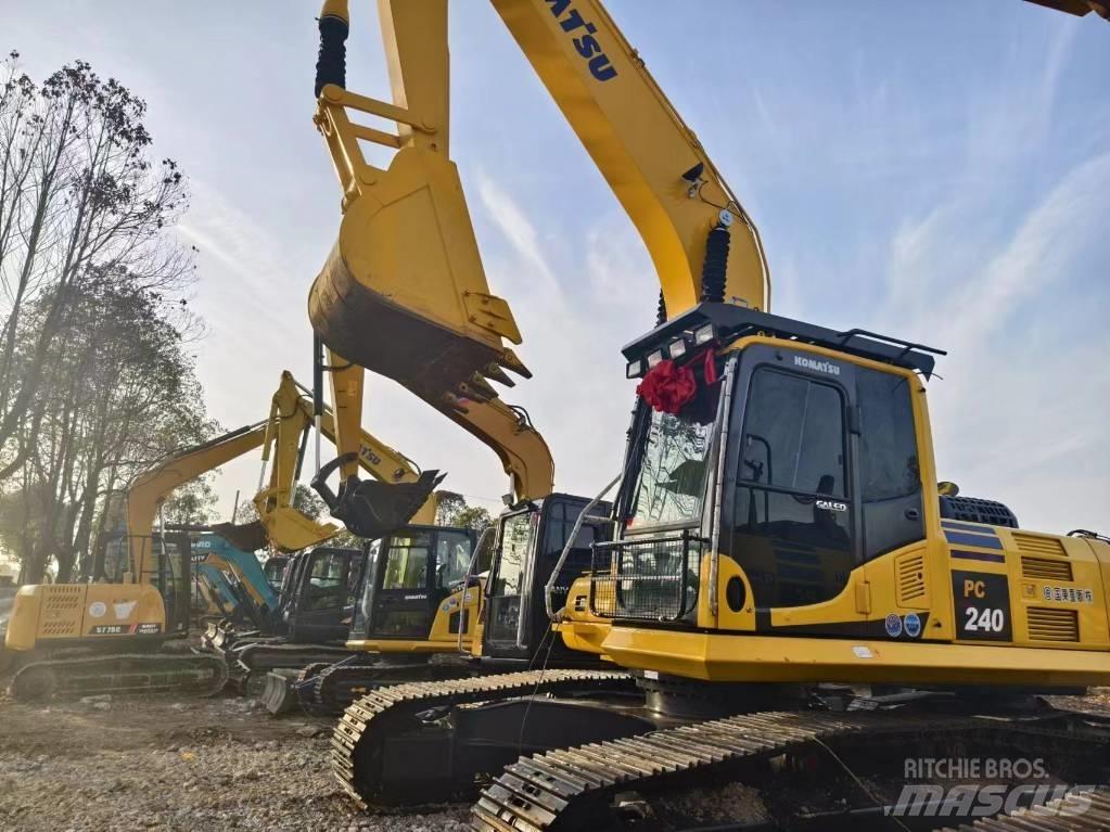 Komatsu PC240-8 Vidutinės galios ekskavatoriai 7-12 t