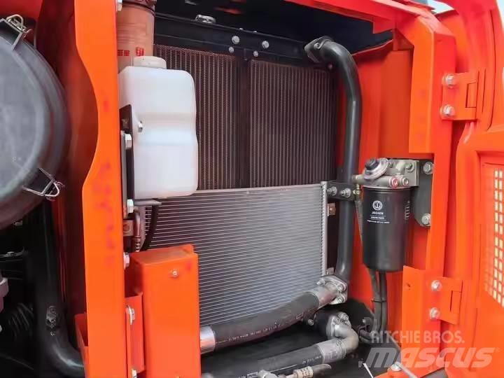 Doosan DX150 Vikšriniai ekskavatoriai
