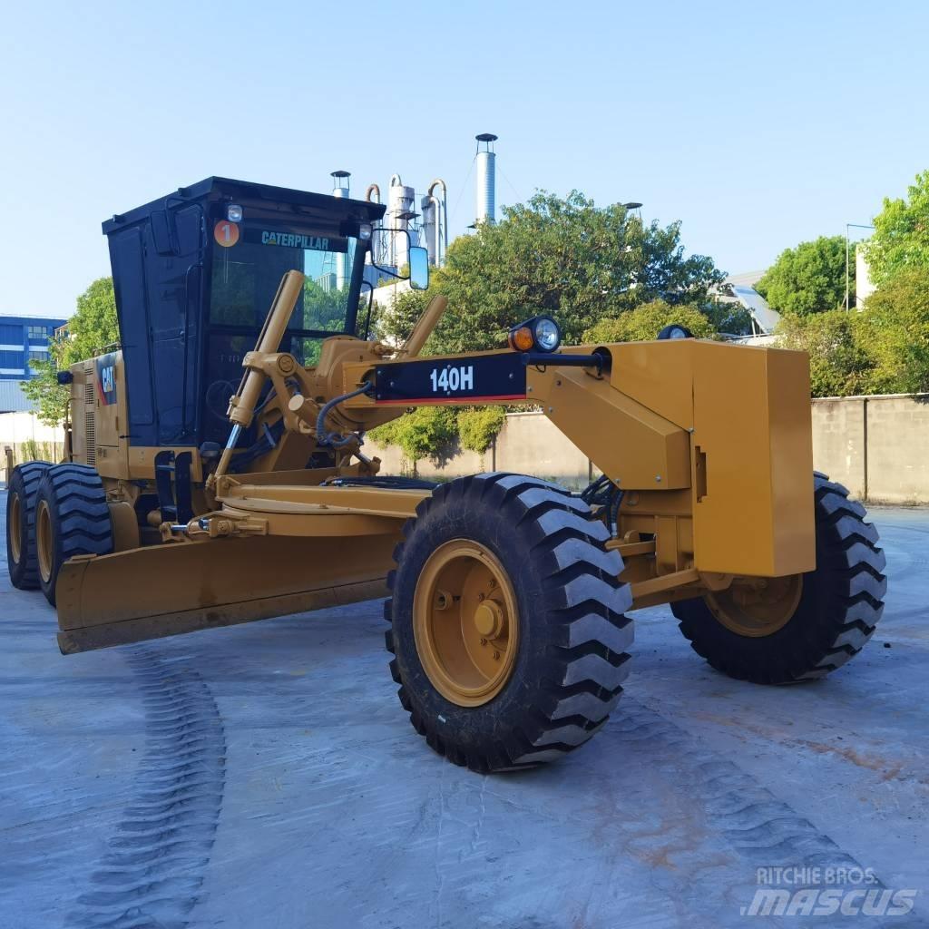 CAT 140 H Greideriai