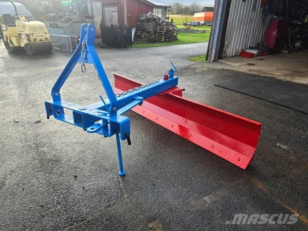  Vändbart Schaktblad Traktoriai