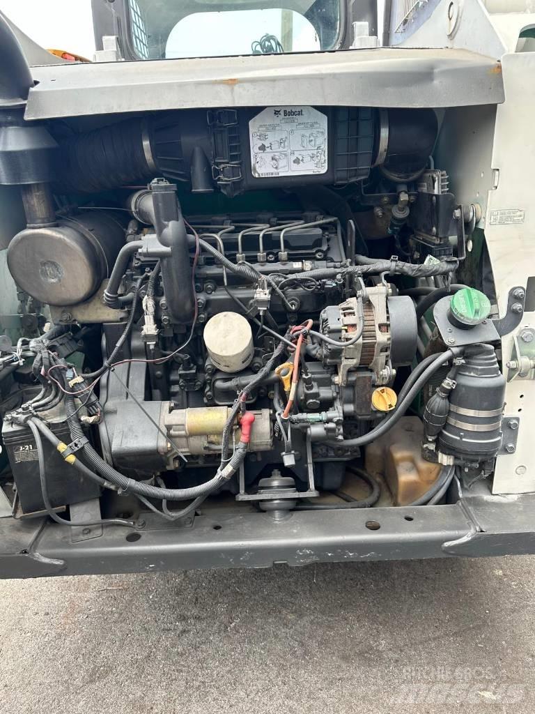 Bobcat S510 Krautuvai su šoniniu pasukimu