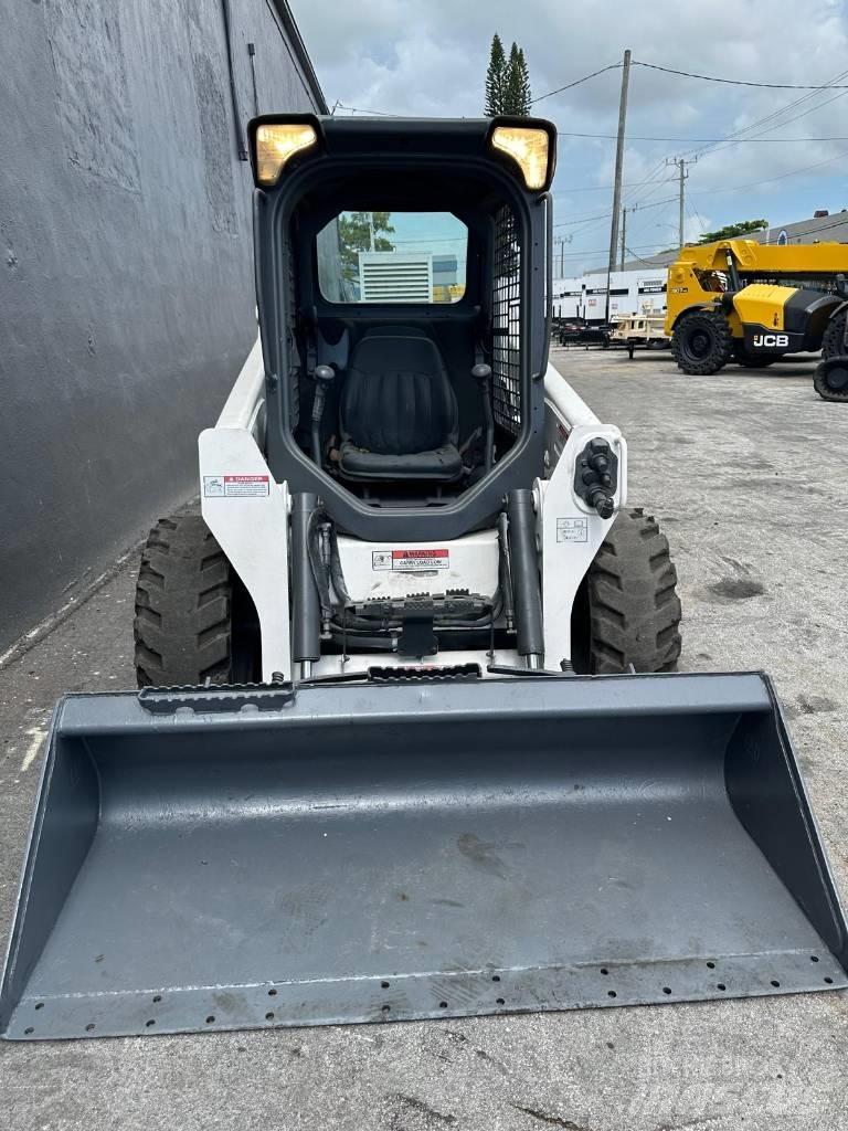 Bobcat S510 Krautuvai su šoniniu pasukimu