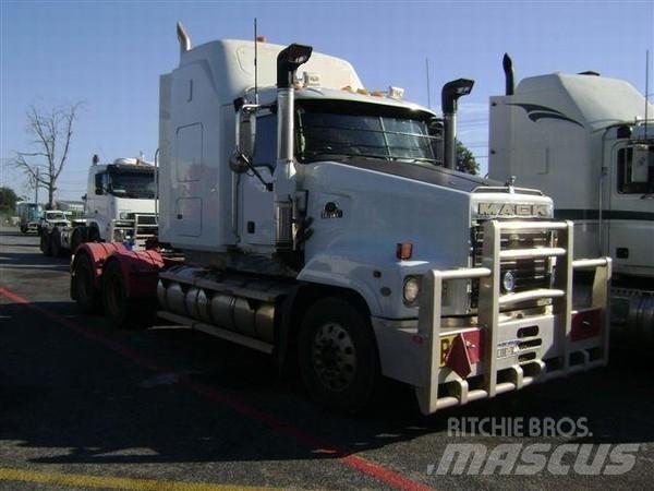 Mack Trident Naudoti vilkikai