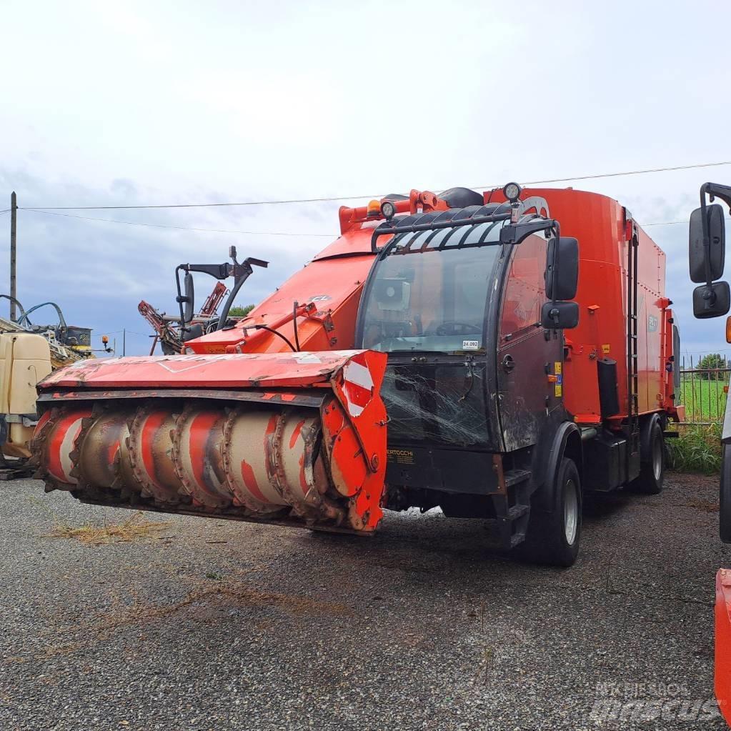 Kuhn SPW 27 Pašarų maišytuvai-dalytuvai