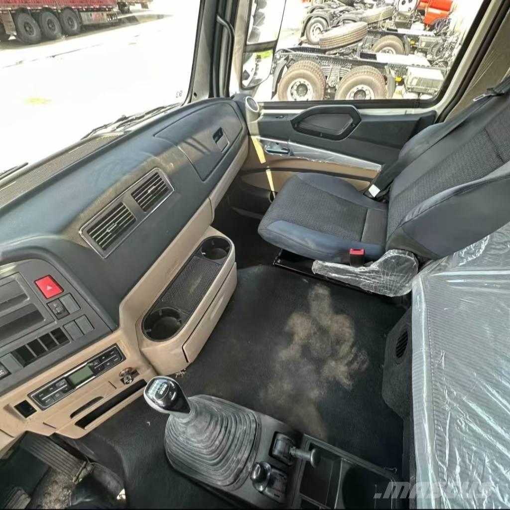 Howo 371 8x4 Savivarčių priekabų vilkikai