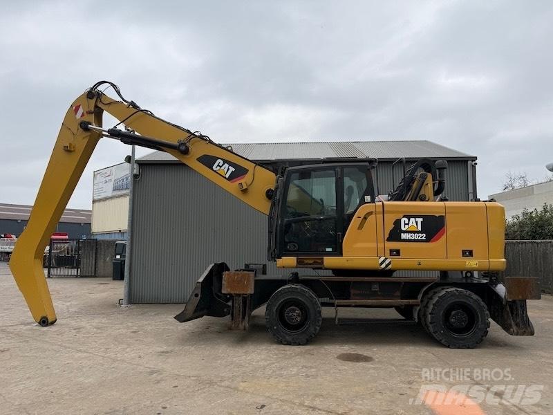 CAT MH 3022 Atliekų / pramoniniai krautuvai