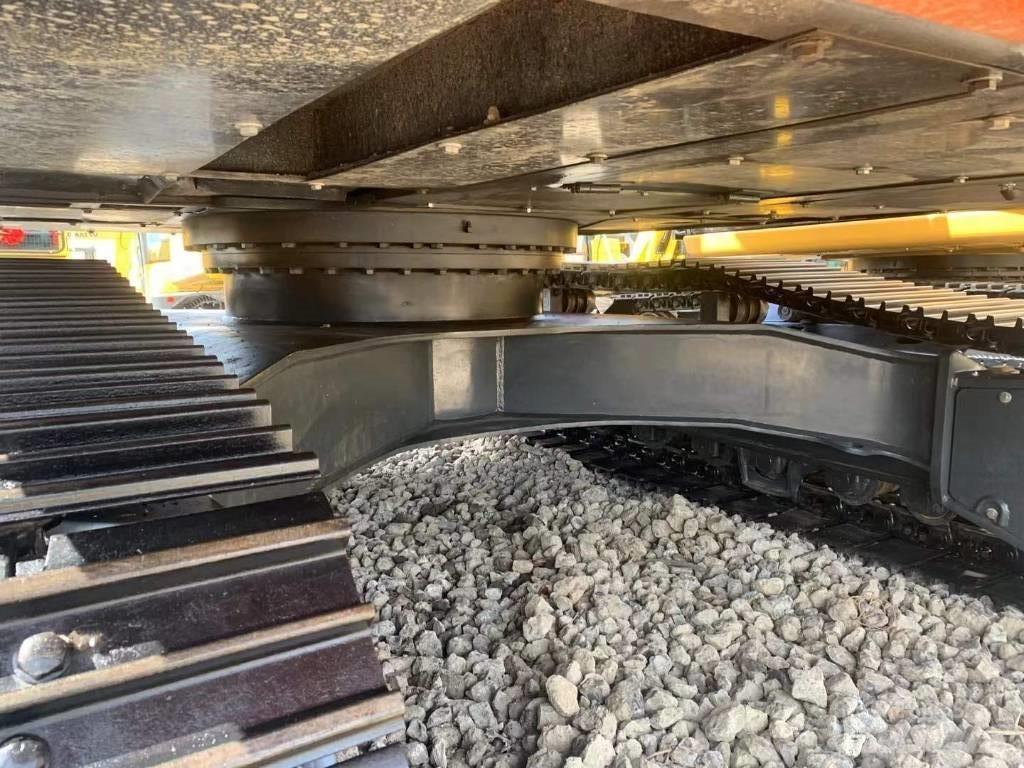Doosan DX 225 Vikšriniai ekskavatoriai