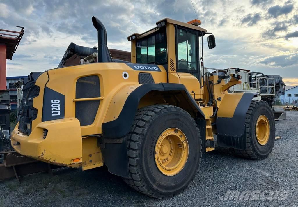 Volvo L 120 G Naudoti ratiniai krautuvai