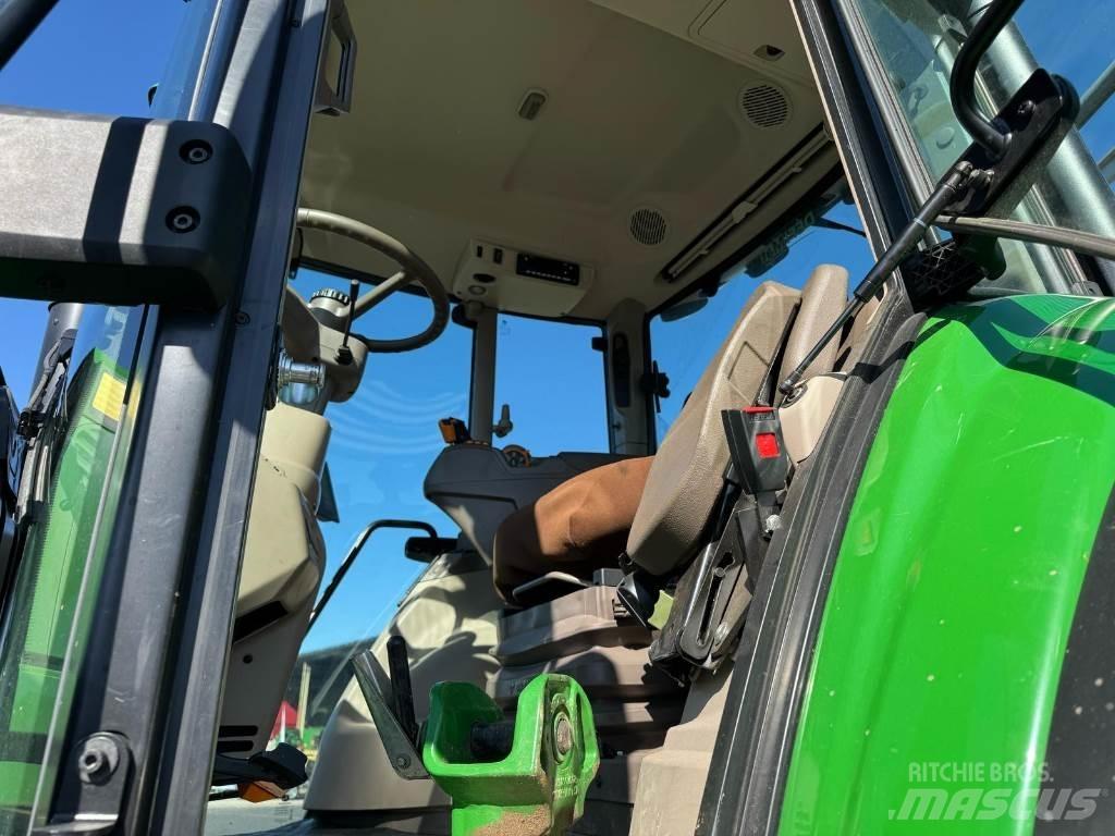 John Deere 6155M Traktoriai