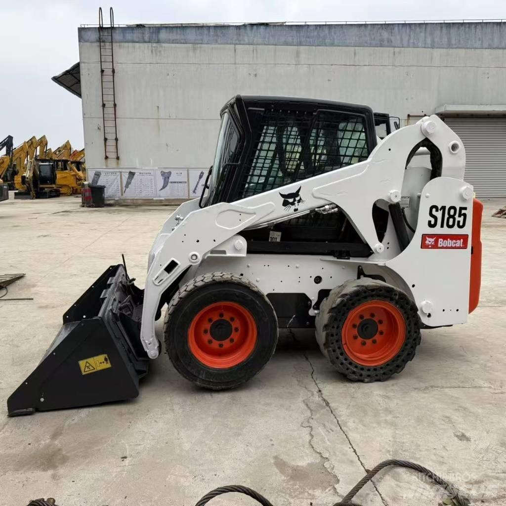 Bobcat S 185 Krautuvai su šoniniu pasukimu