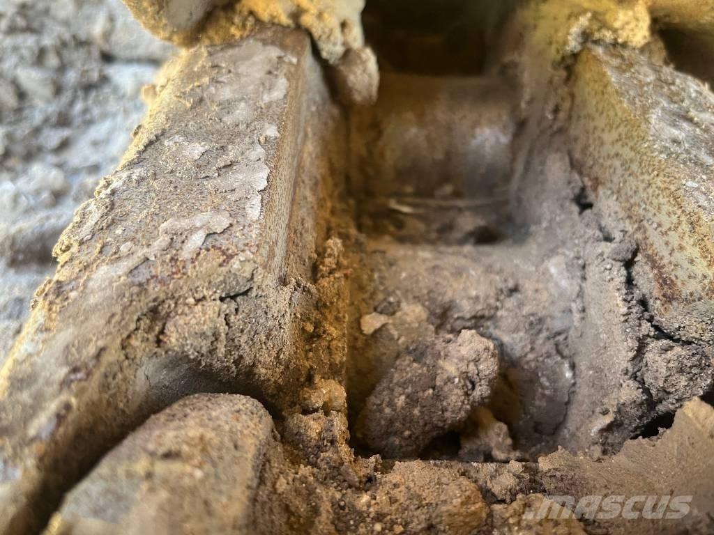 Komatsu PC 240 LC-8 Vikšriniai ekskavatoriai