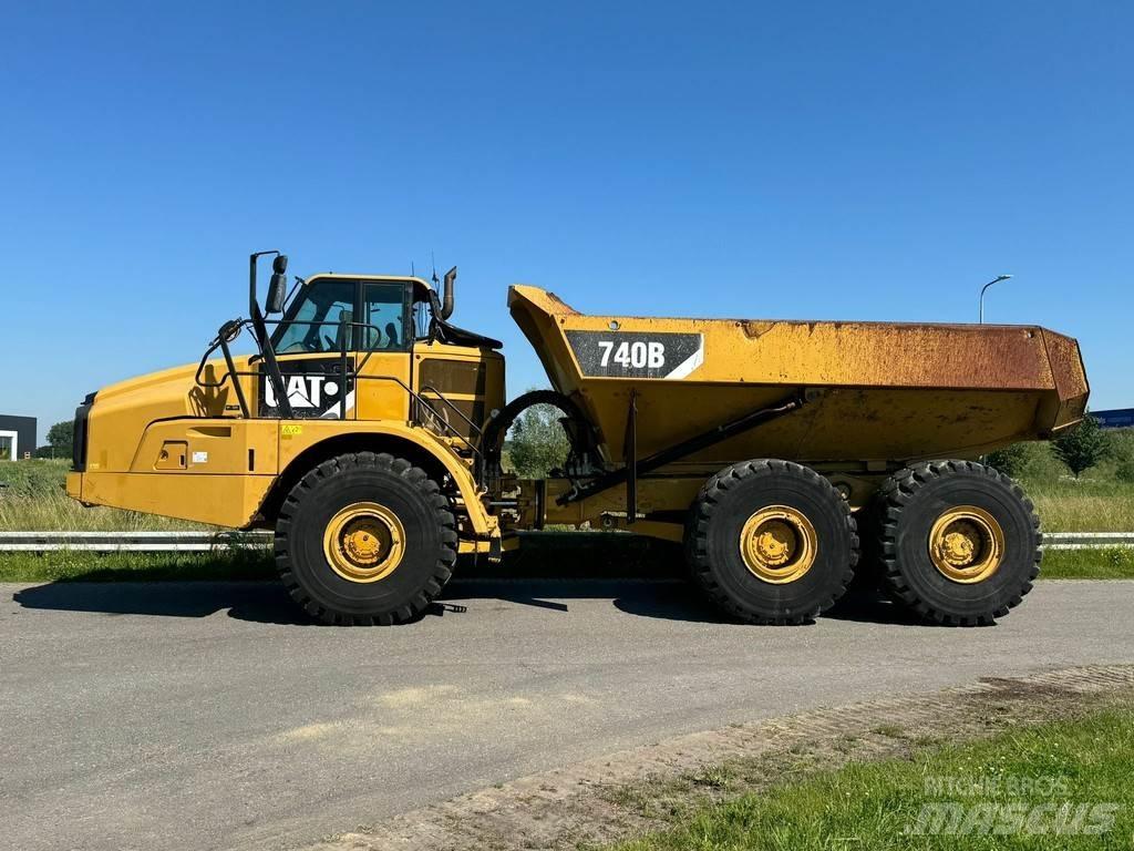 CAT 740B Karjeriniai savivarčiai