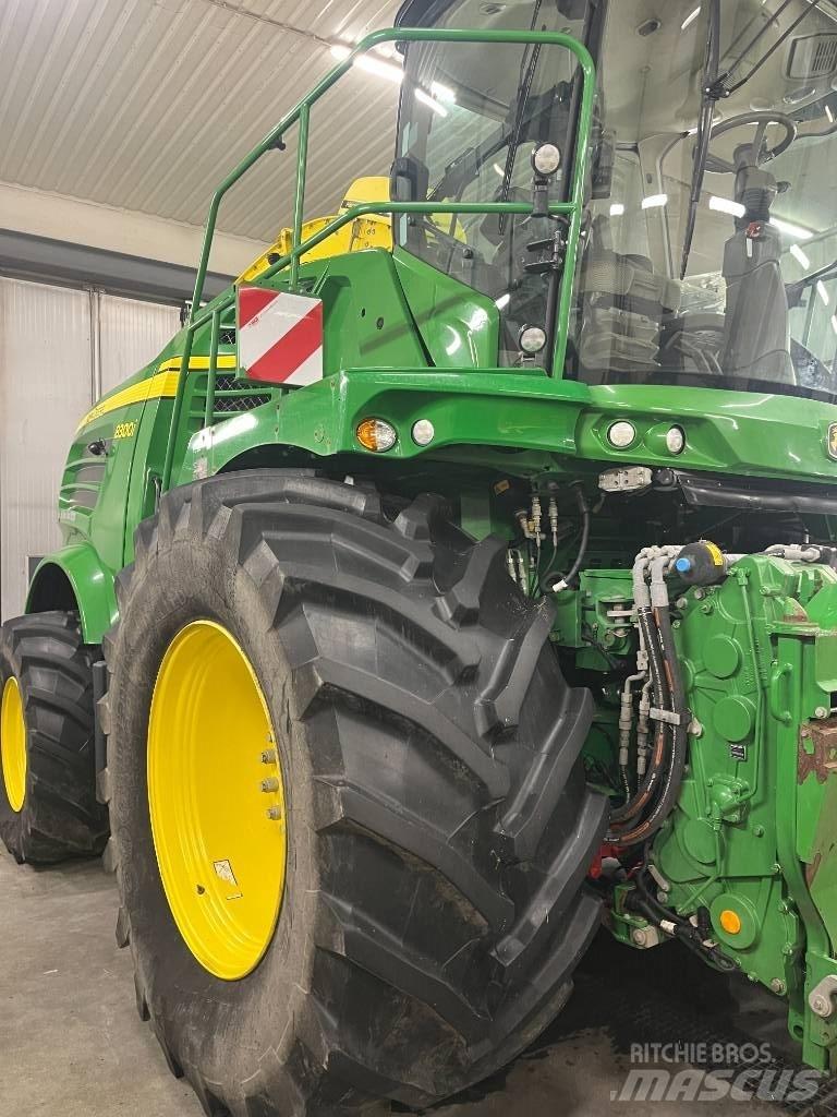 John Deere 8300i Pašarų ruošimo technika