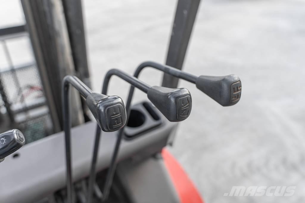 Manitou ME 425 Elektriniai šakiniai krautuvai