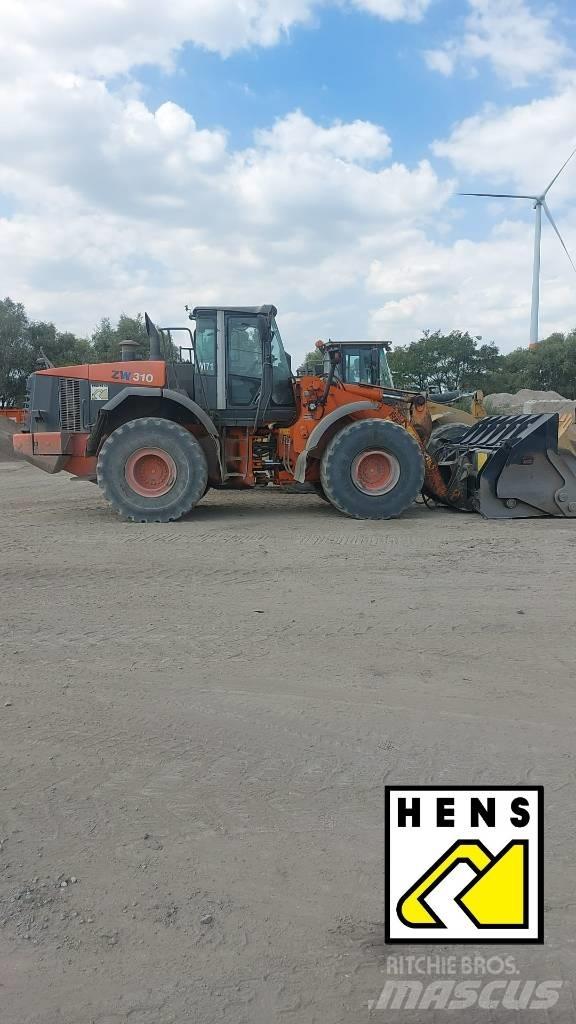 Hitachi ZW 310 Karjeriniai savivarčiai