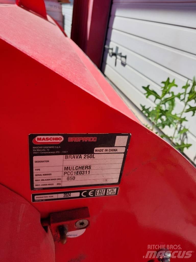 Maschio Brava 250 L Ganyklų šienapjovės / rėžtuvės