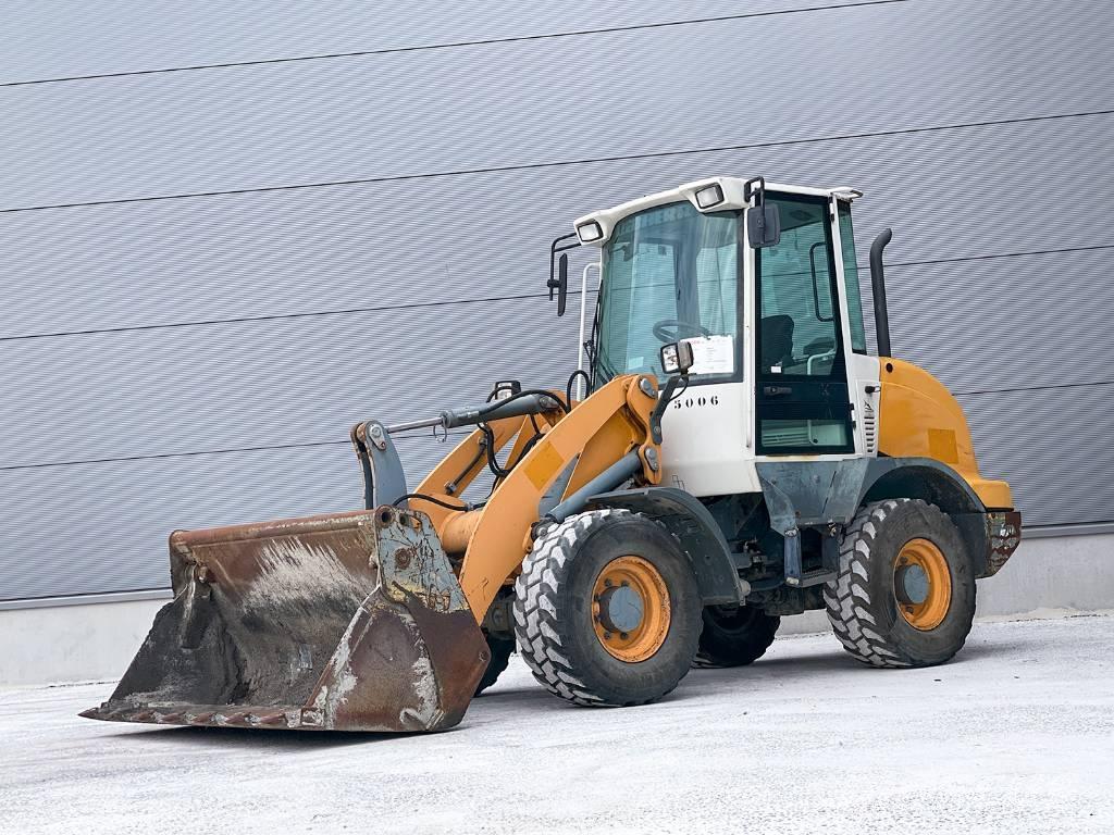 Liebherr L 506 Naudoti ratiniai krautuvai