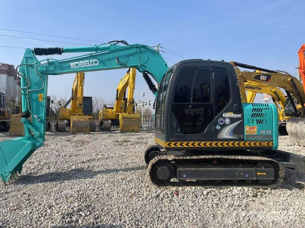 Kobelco SK75 Vikšriniai ekskavatoriai