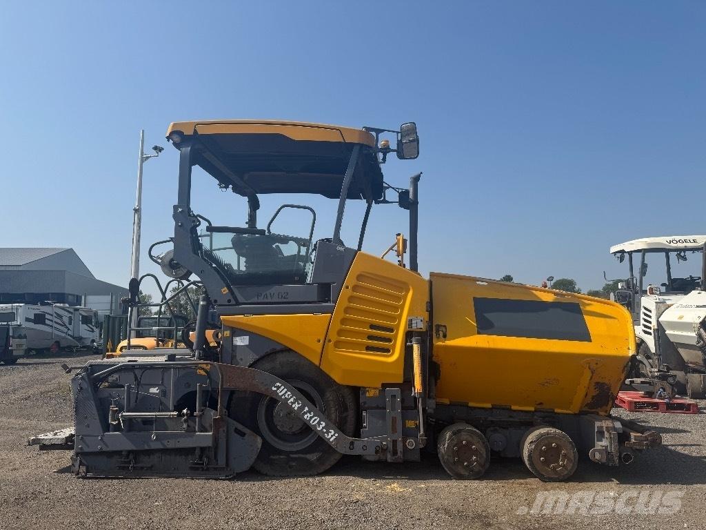 Vögele Super 1803-3i Asfalto klotuvai