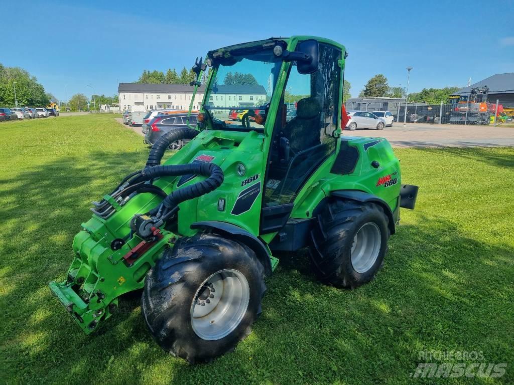 Avant 860i Stage V Krautuvai su šoniniu pasukimu