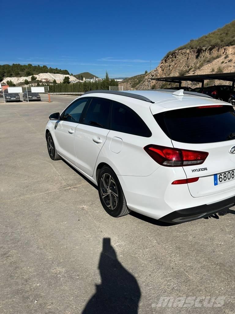 Hyundai I30 Lengvieji automobiliai