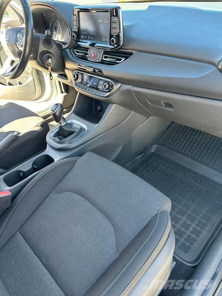 Hyundai I30 Lengvieji automobiliai