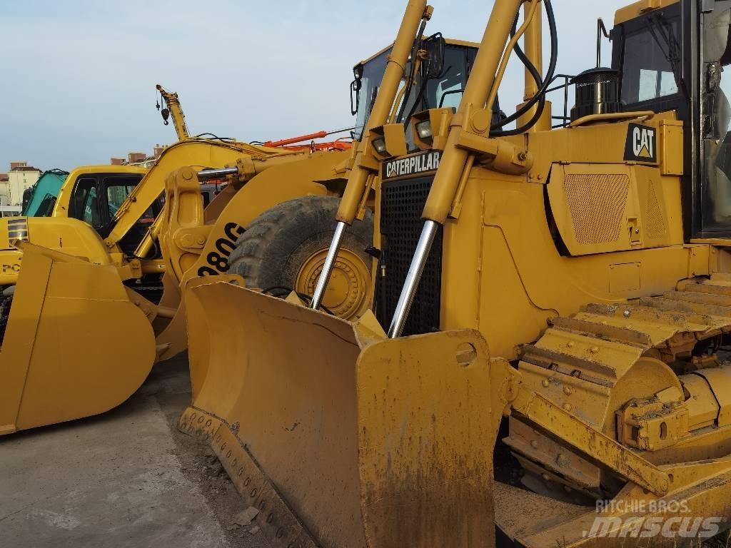 CAT D 6 G Vikšriniai buldozeriai