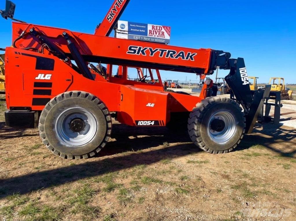 SkyTrak 10054 Teleskopiniai krautuvai