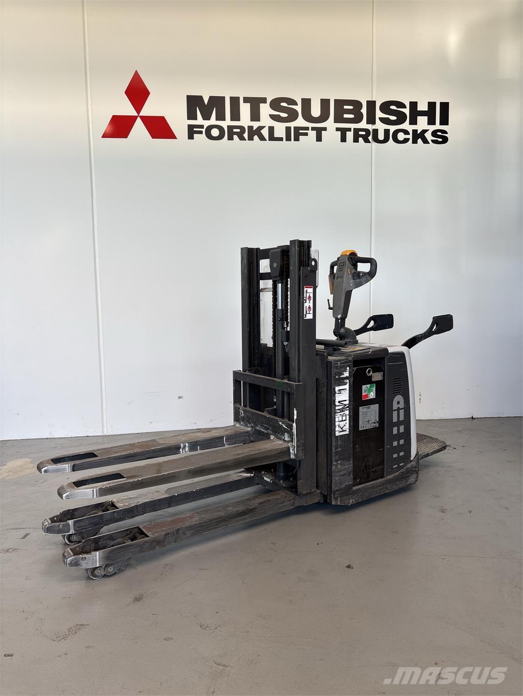 UniCarriers PDP200 Savaeigiai rietuvai