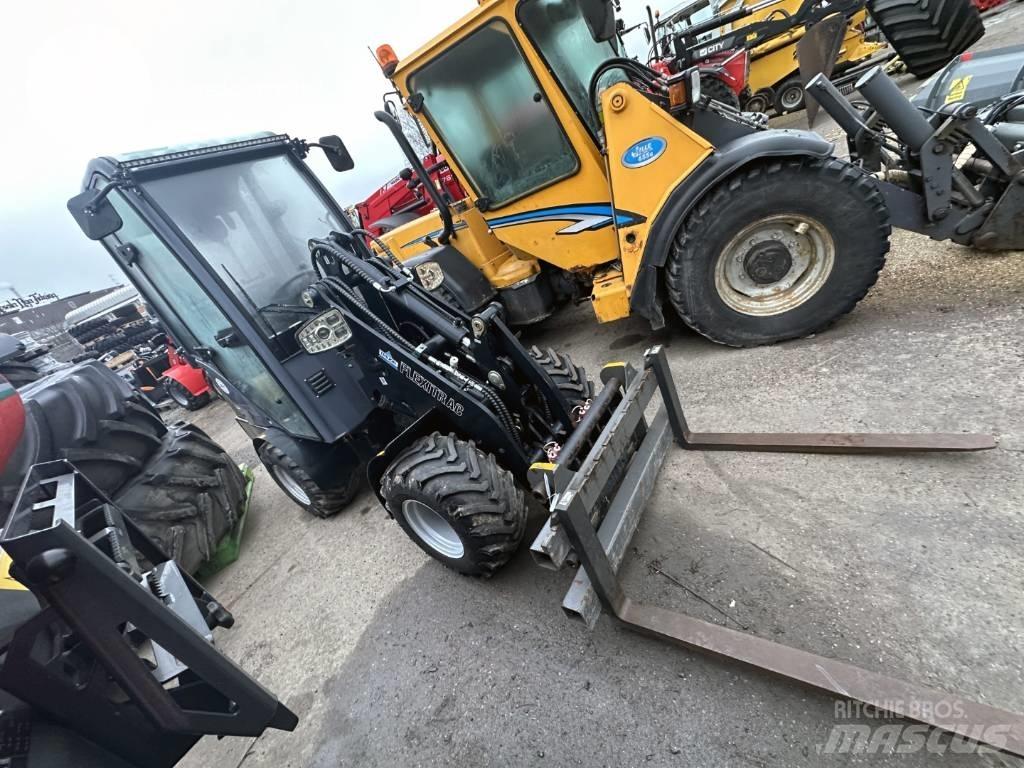 Flexitrac 810 / 1126 Krautuvai su šoniniu pasukimu