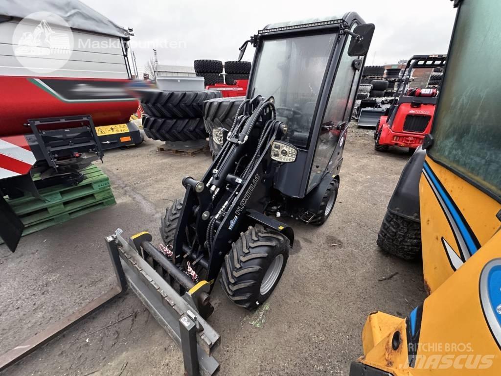 Flexitrac 810 / 1126 Krautuvai su šoniniu pasukimu