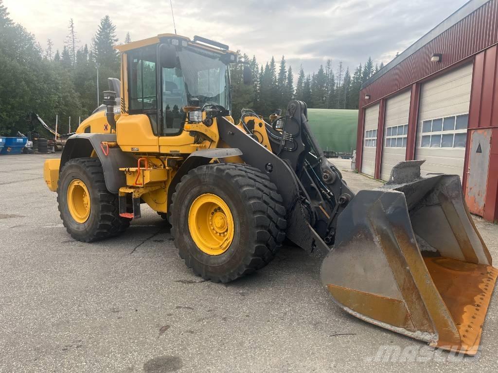 Volvo L 90 H Naudoti ratiniai krautuvai