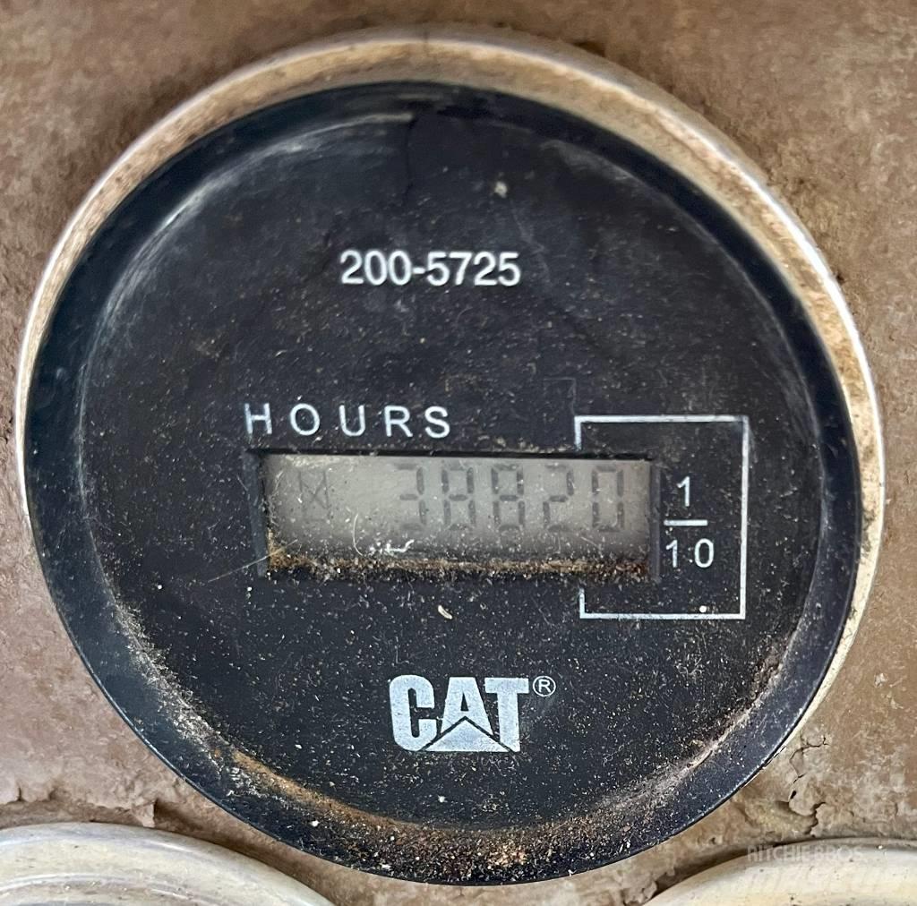 CAT 773 B Vandens sunkvežimiai