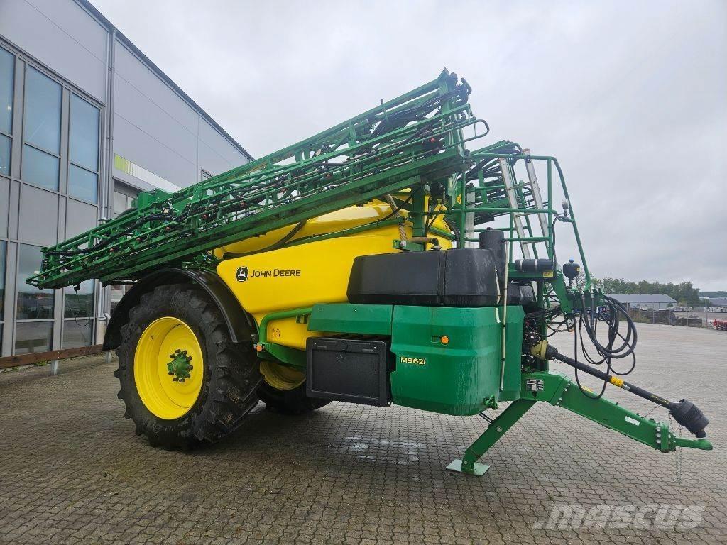 John Deere M692i Prikabinami purkštuvai