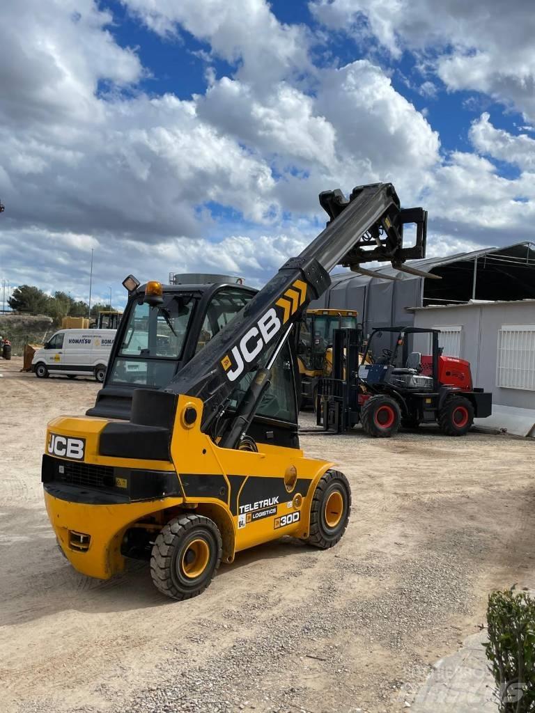 JCB TLT 30 D Teleskopiniai krautuvai
