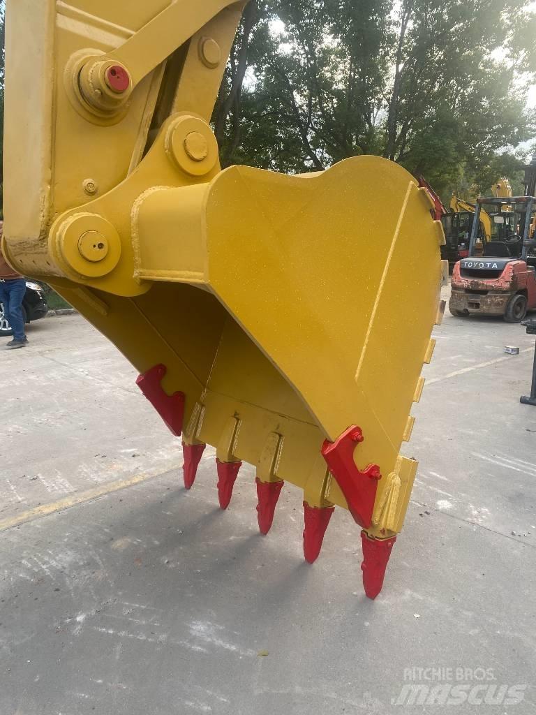 CAT 330 B Vikšriniai ekskavatoriai