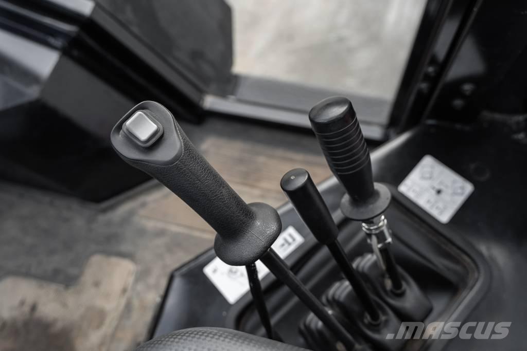 Manitou M 30-4 Dyzeliniai krautuvai